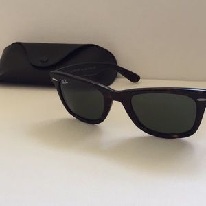 Ray-Ban Tortoise Shell Wayfarer Sunglasses